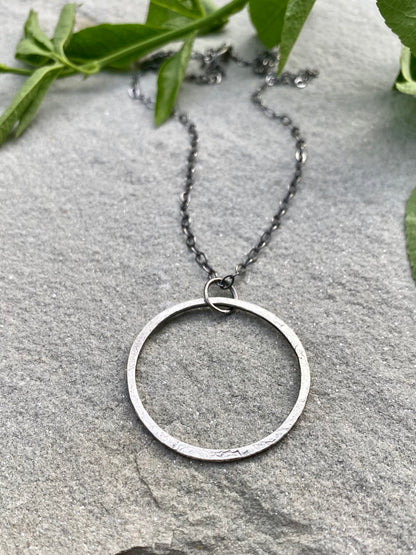 imprinted circle necklace