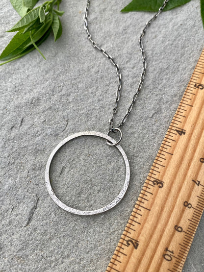 imprinted circle necklace