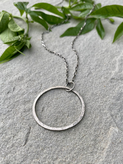 imprinted circle necklace