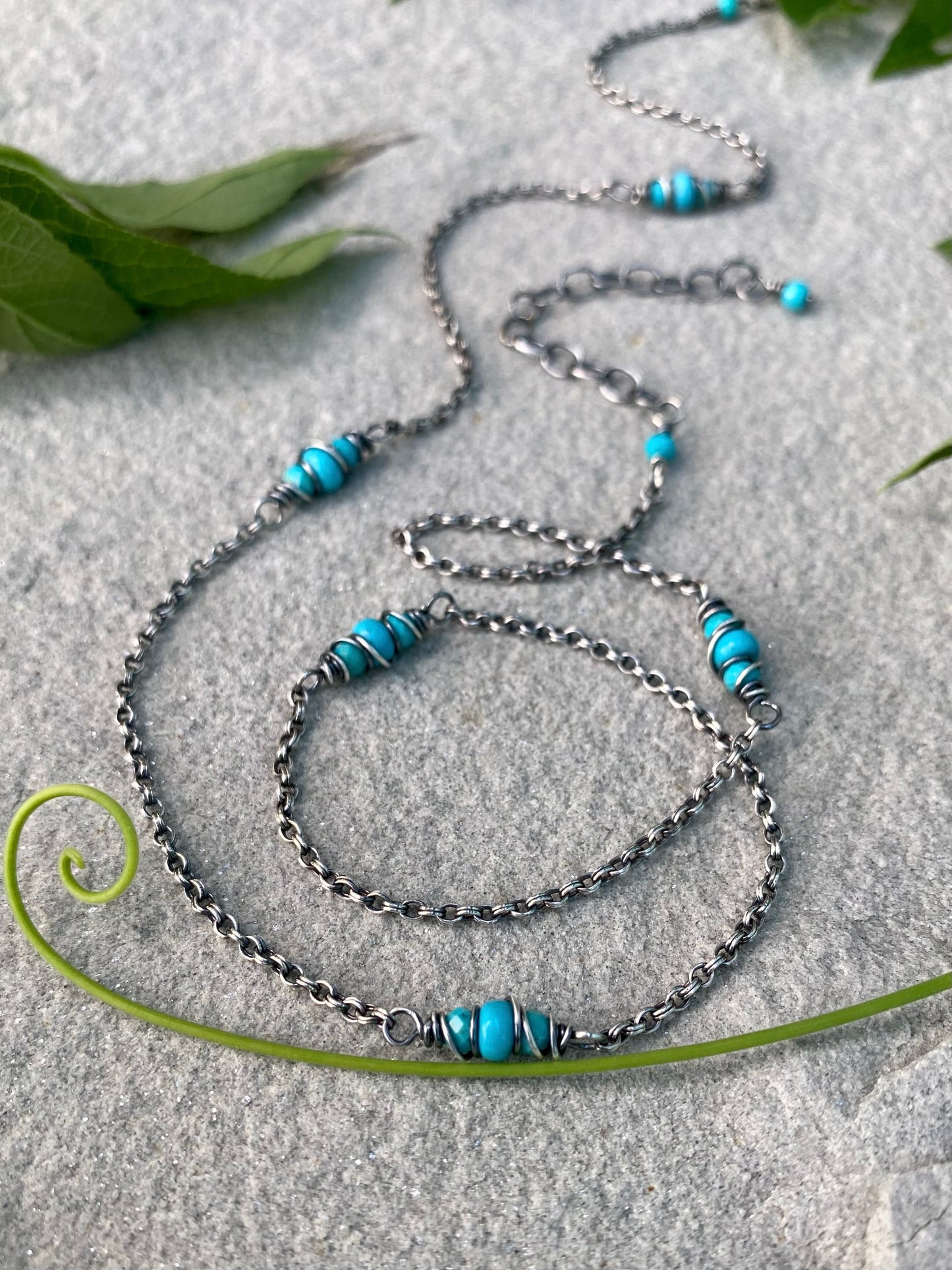turquoise satellite chain
