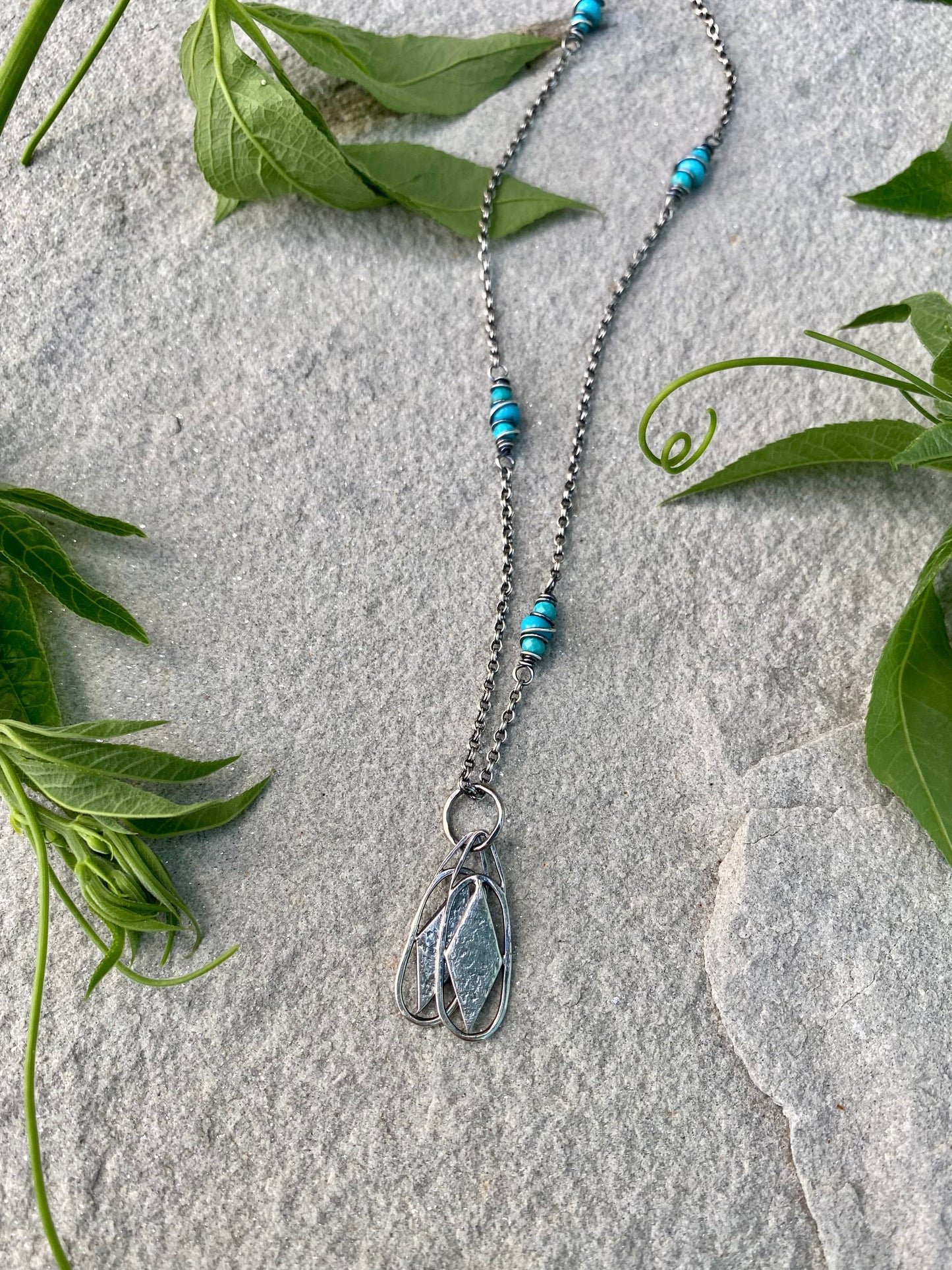 turquoise satellite chain