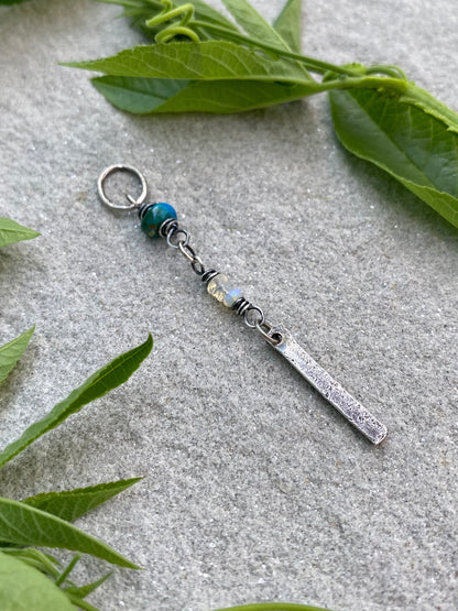 short wavy gem pendant