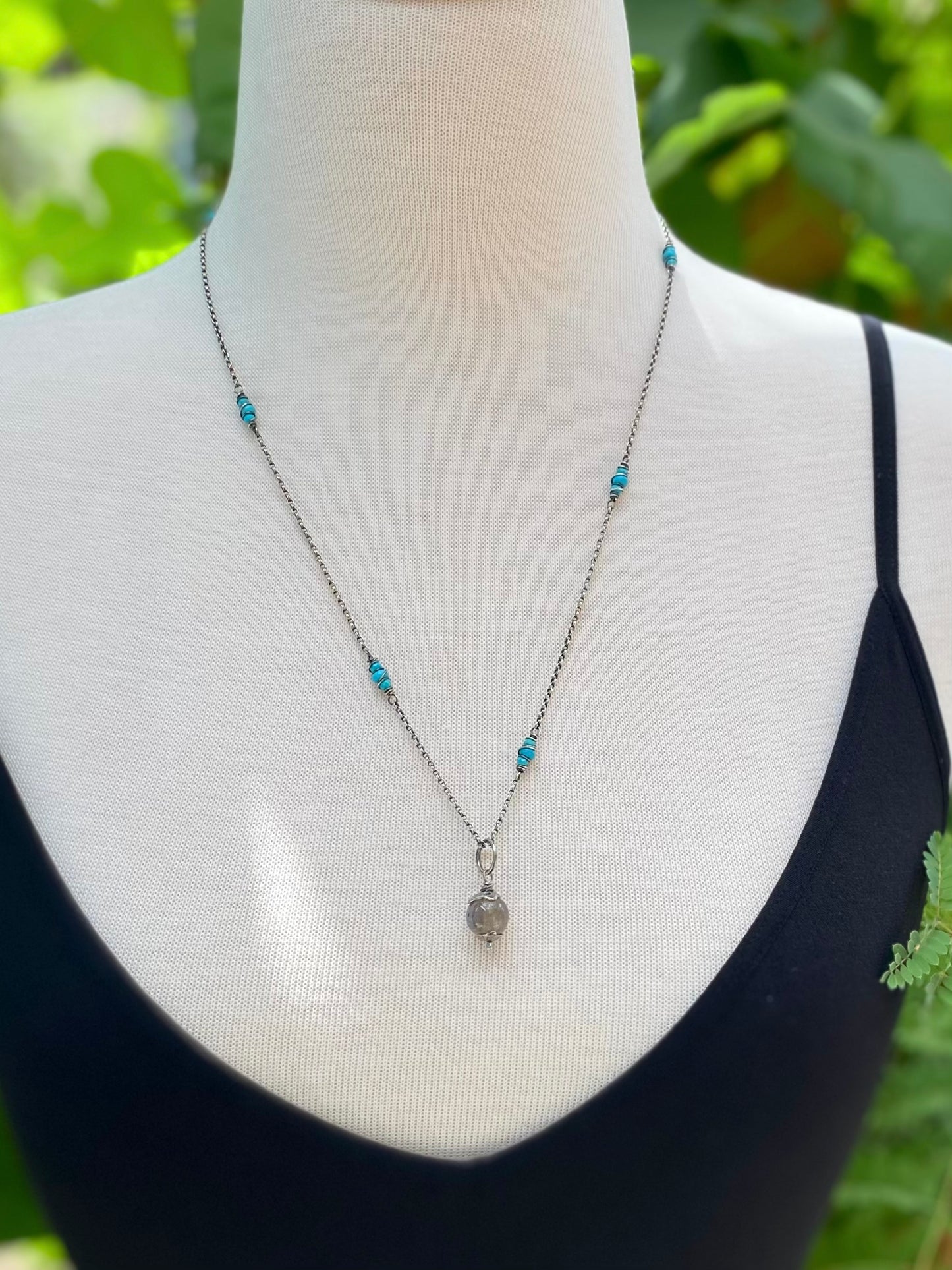 turquoise satellite chain