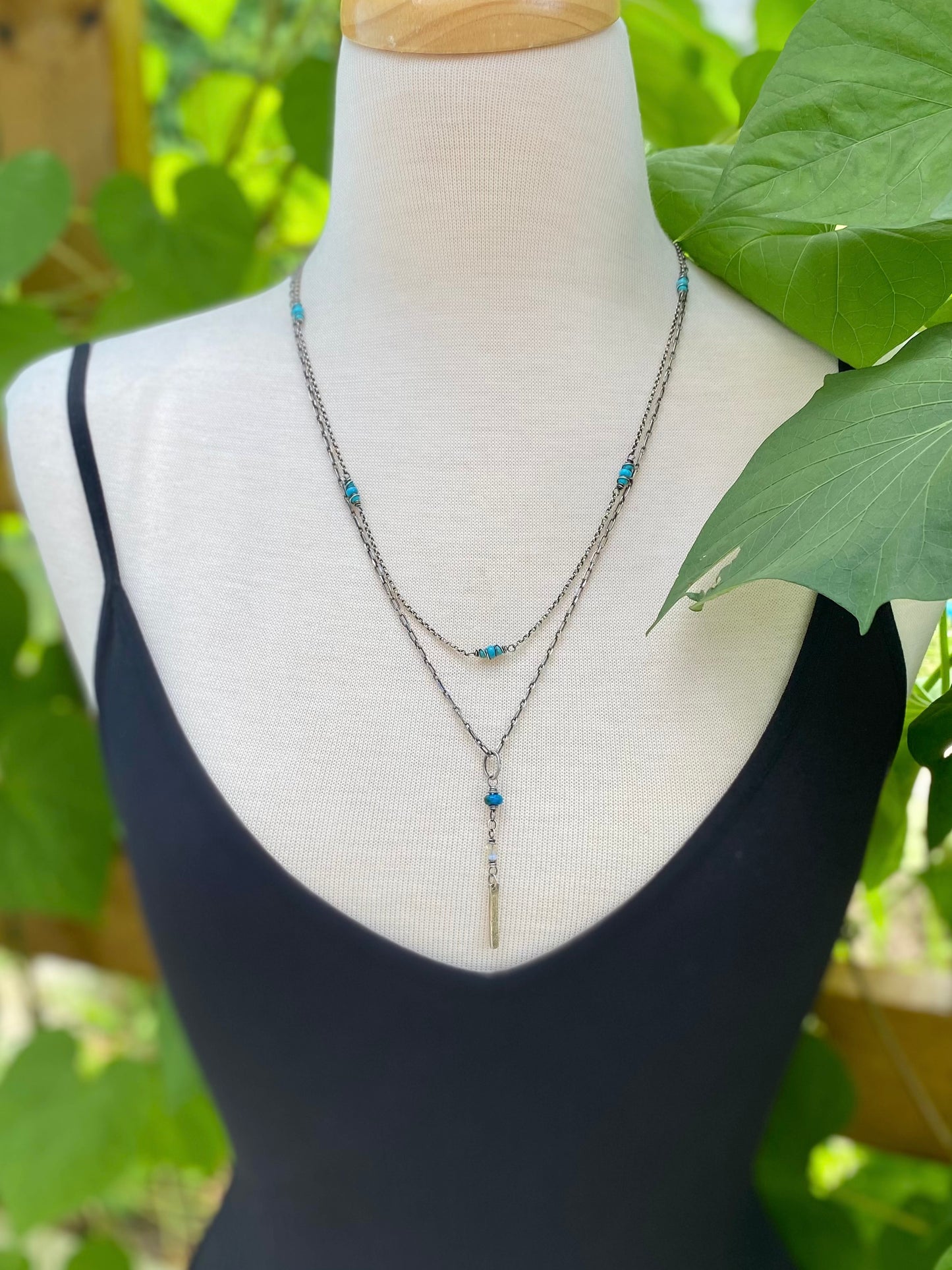 turquoise satellite chain