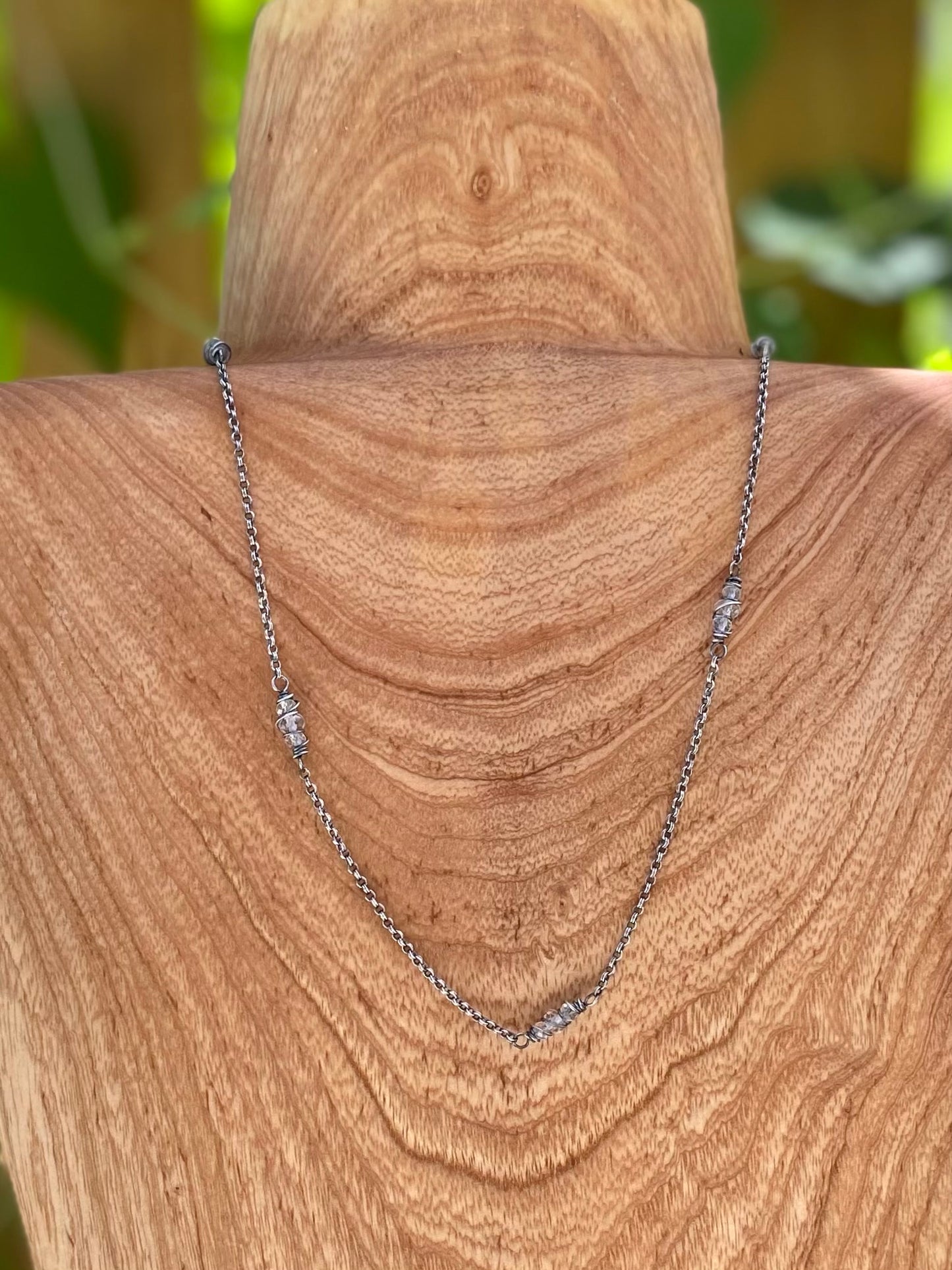 crystal quartz satellite chain
