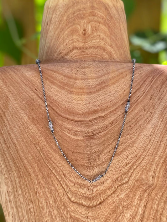 crystal quartz satellite chain