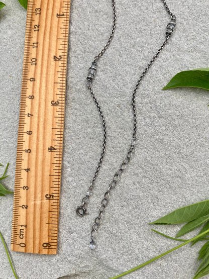 crystal quartz satellite chain