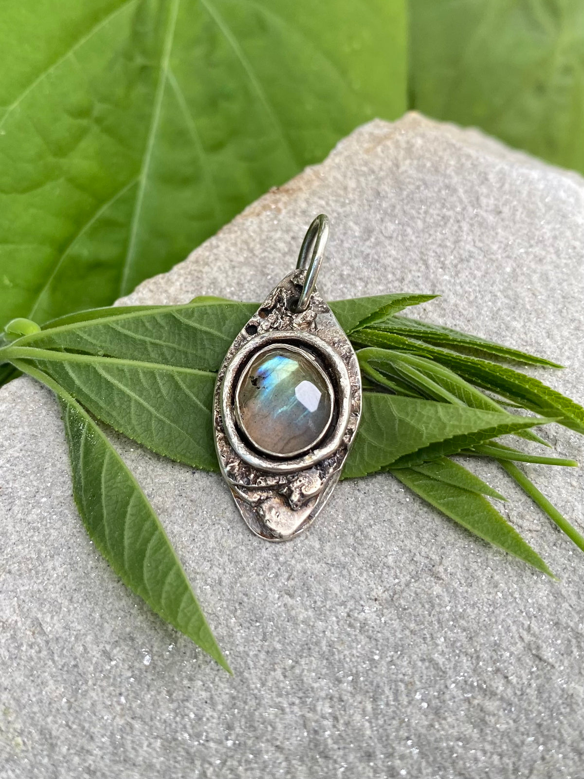 earthy labradorite pendant