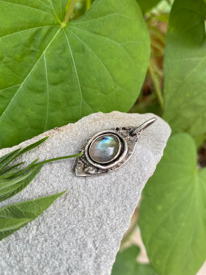 earthy labradorite pendant