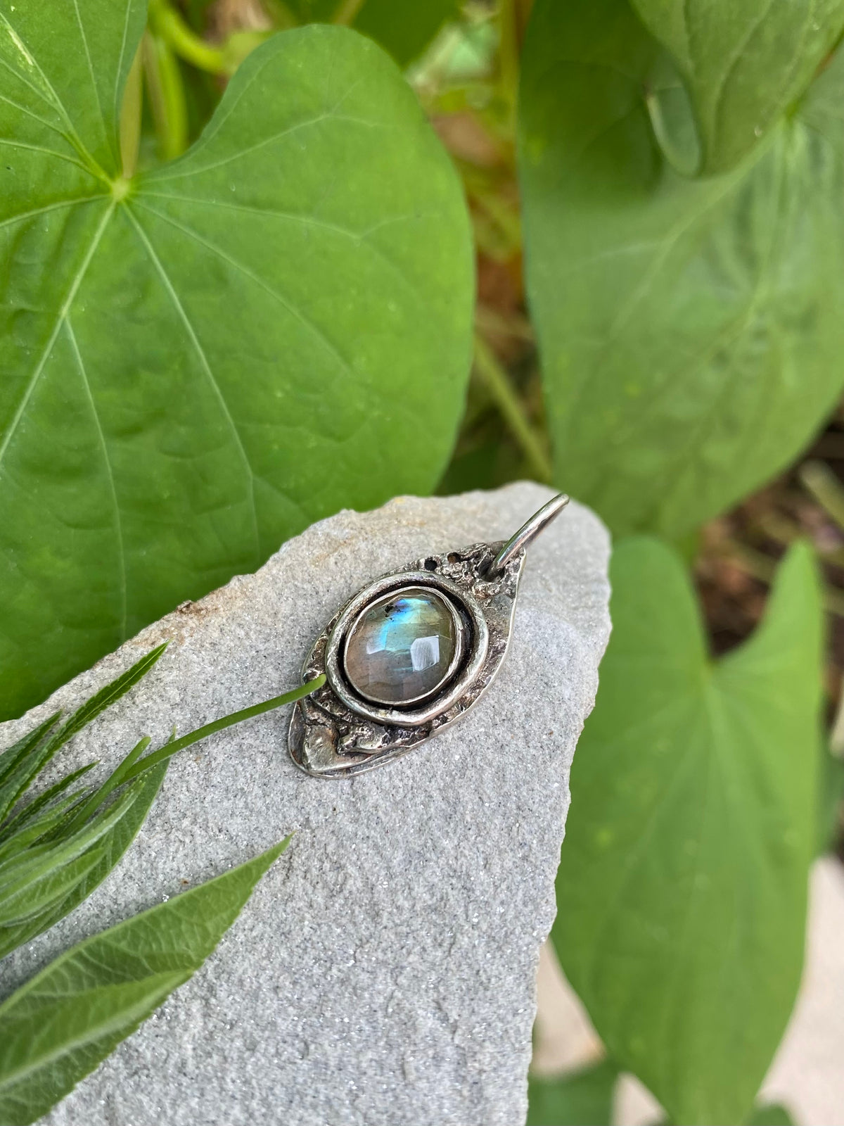 earthy labradorite pendant