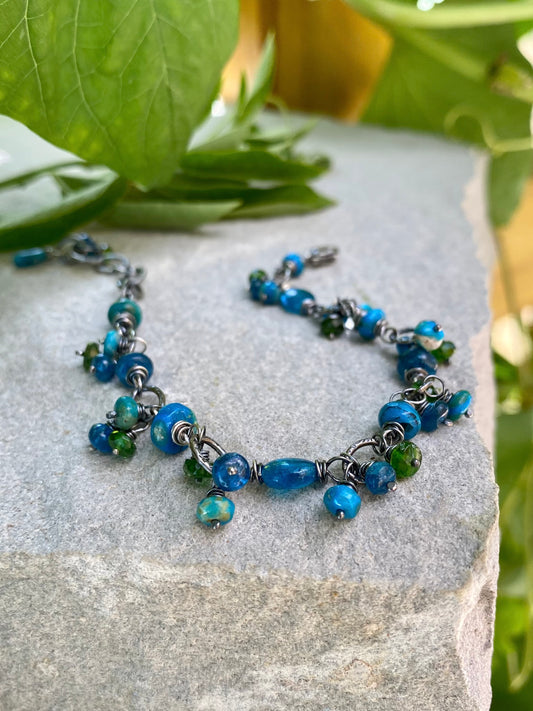 peruvian opal & chrome diopside beaded bracelet